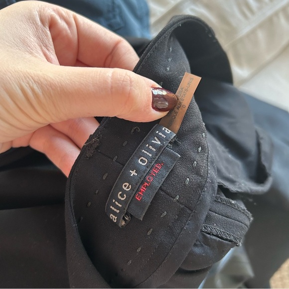 Alice + Olivia Employed Pleated Trouser Quiet Luxury Pants in Black Size 0 - Picture 7 of 7